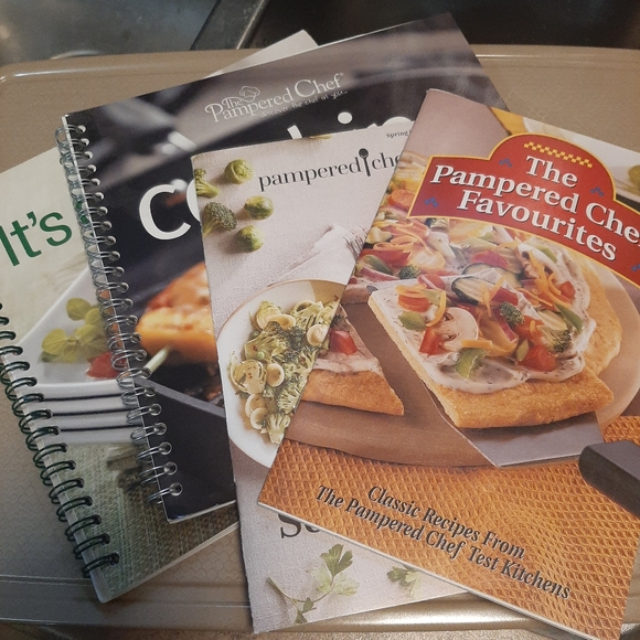 Pampered Chef Cookbook Lot - Picture 1 of 4
